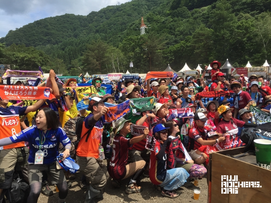 Soccer fans kick off their Saturday at Fuji Rock