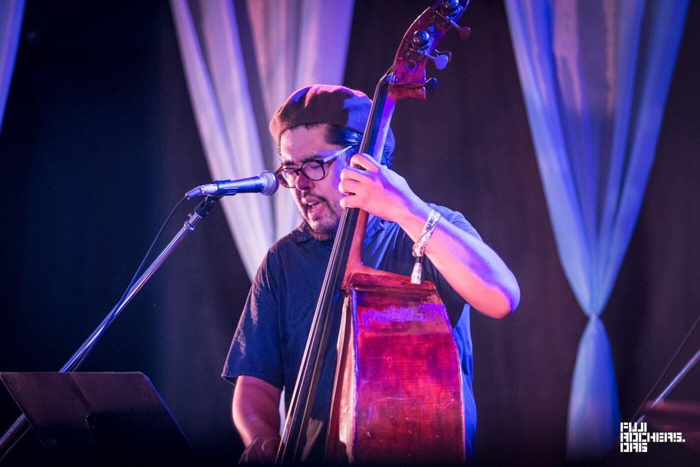 AO YOUNG & FLYING GIMMY’S