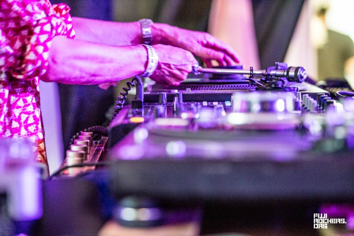 DJ/TAN IKEDA a.k.a. P.M.D.M.F! (BANDIT BUGGY)