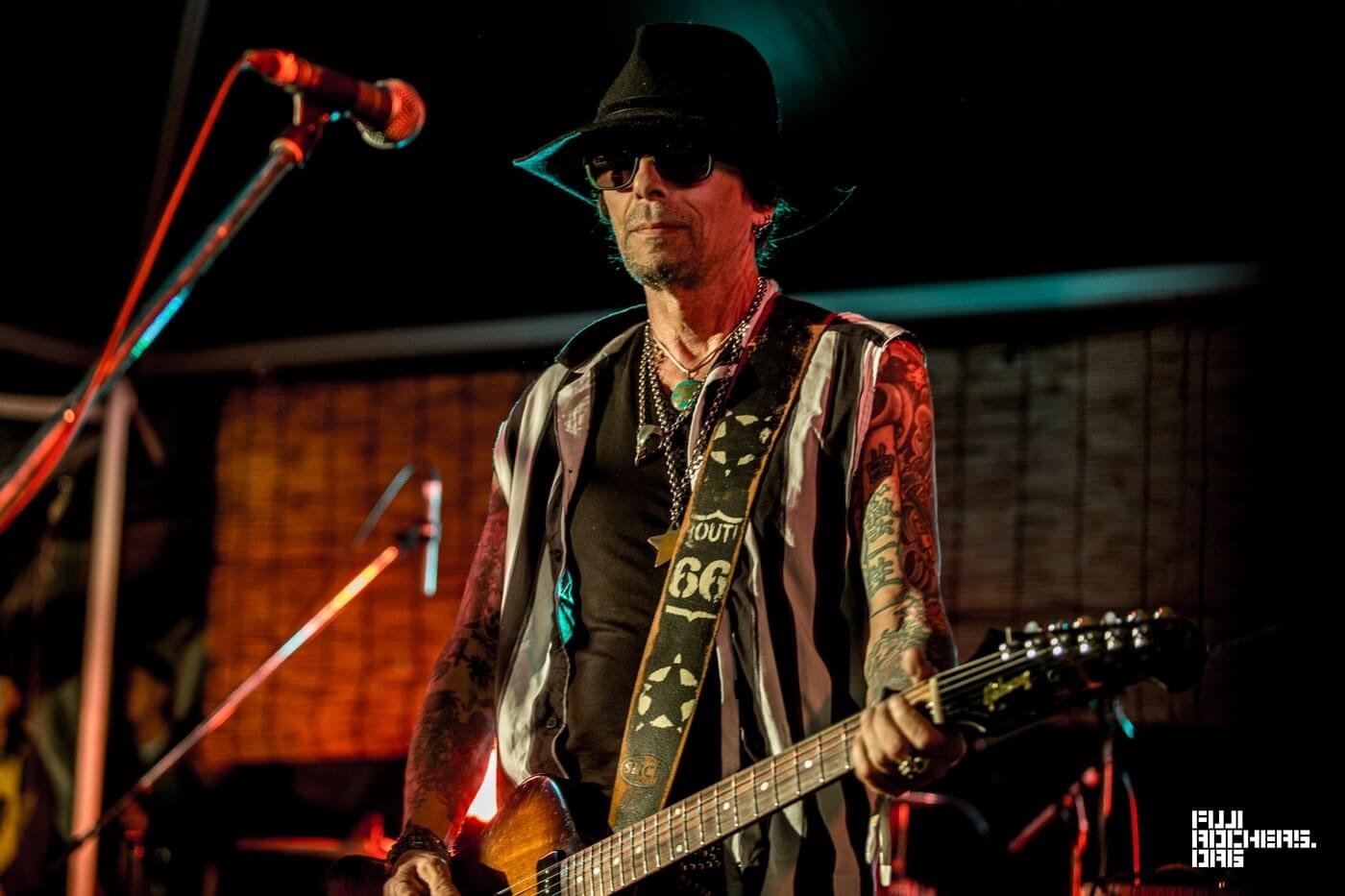 GLEN MATLOCK AND THE TOUGH COOKIES featuring EARL SLICK