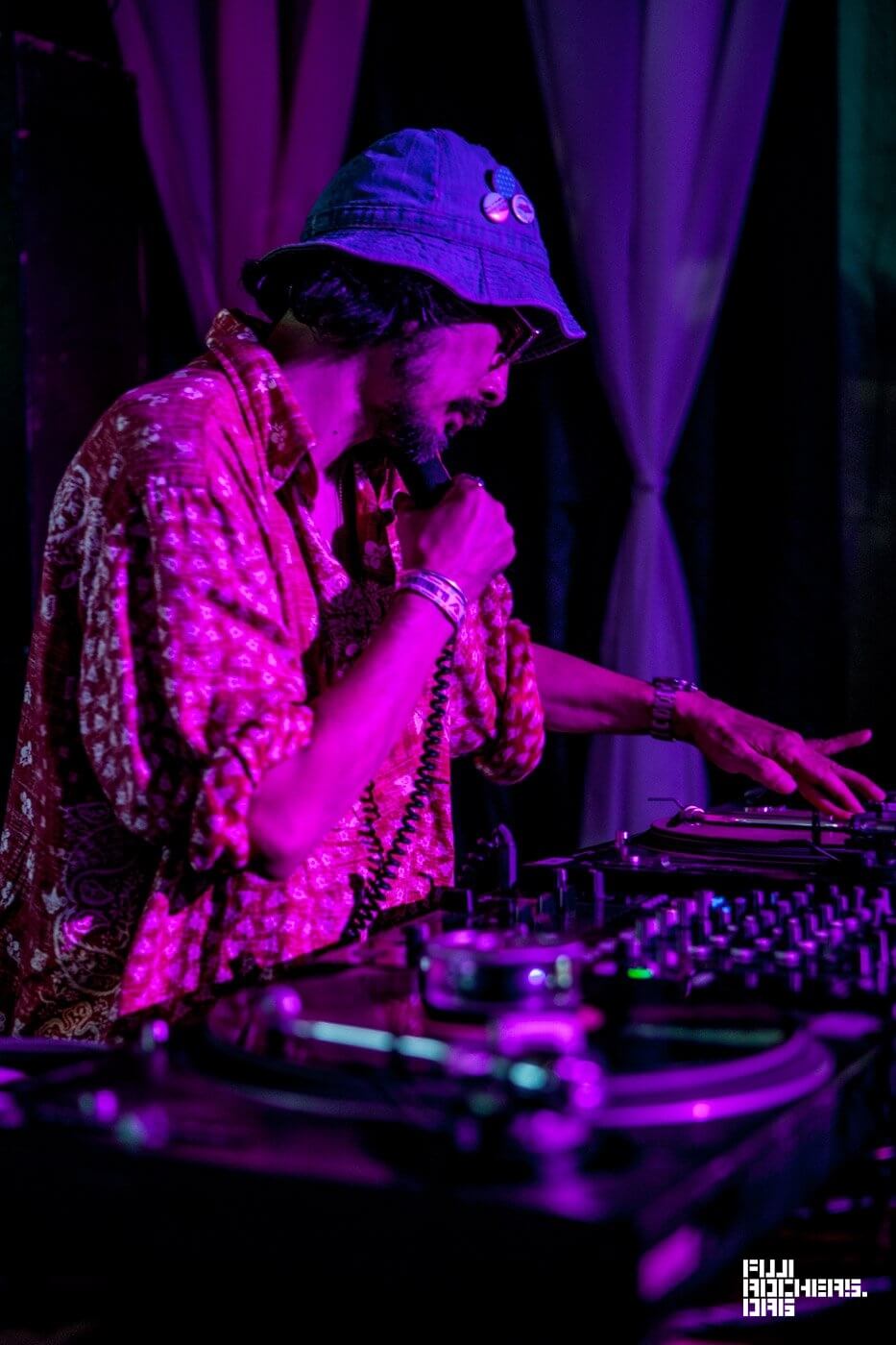 DJ/TAN IKEDA a.k.a. P.M.D.M.F! (BANDIT BUGGY)