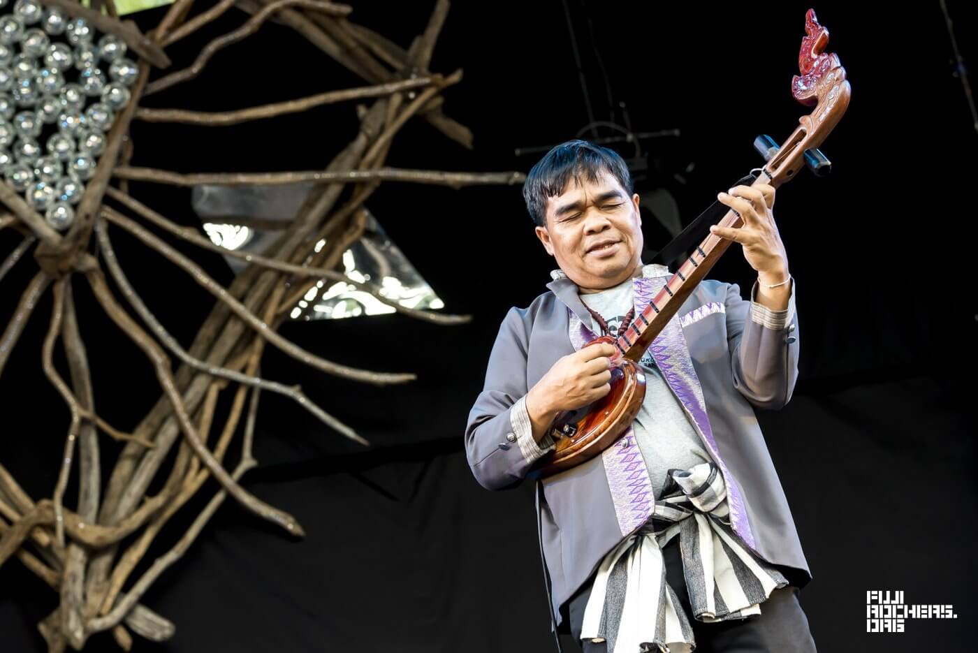 THE PARADISE BANGKOK MOLAM INTERNATIONAL BAND