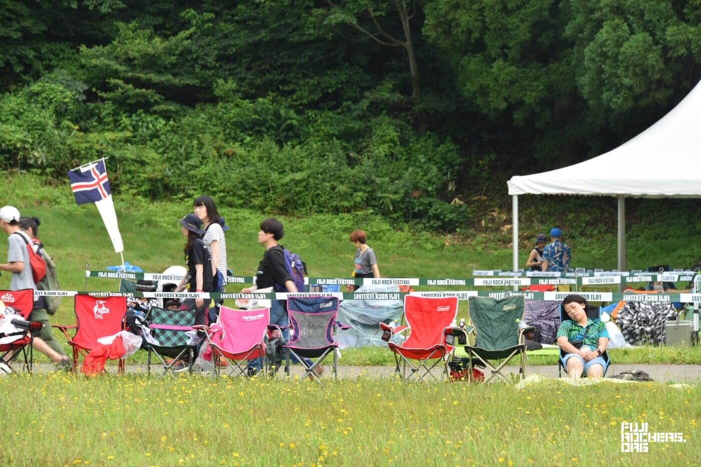 入場開始からグリーン付近の様子