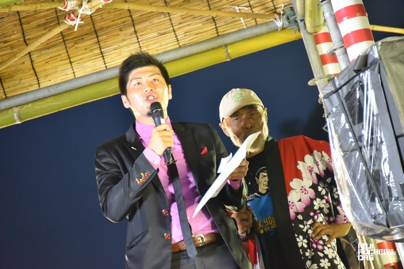 毎年恒例、大盛りあがりの大抽選会