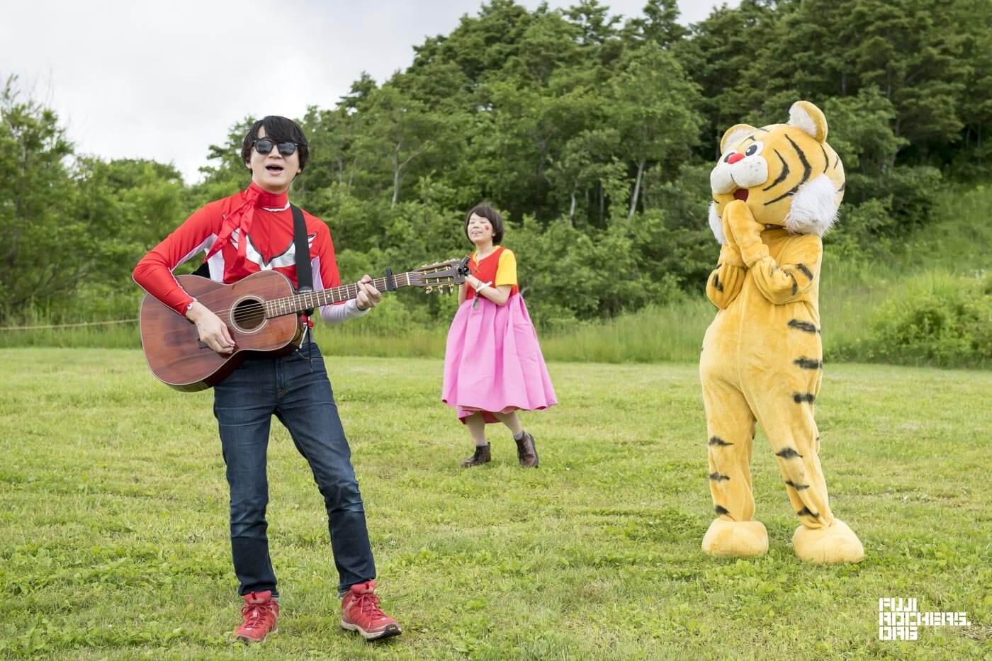 天空の住人、ヒーローとハイジのライブ!