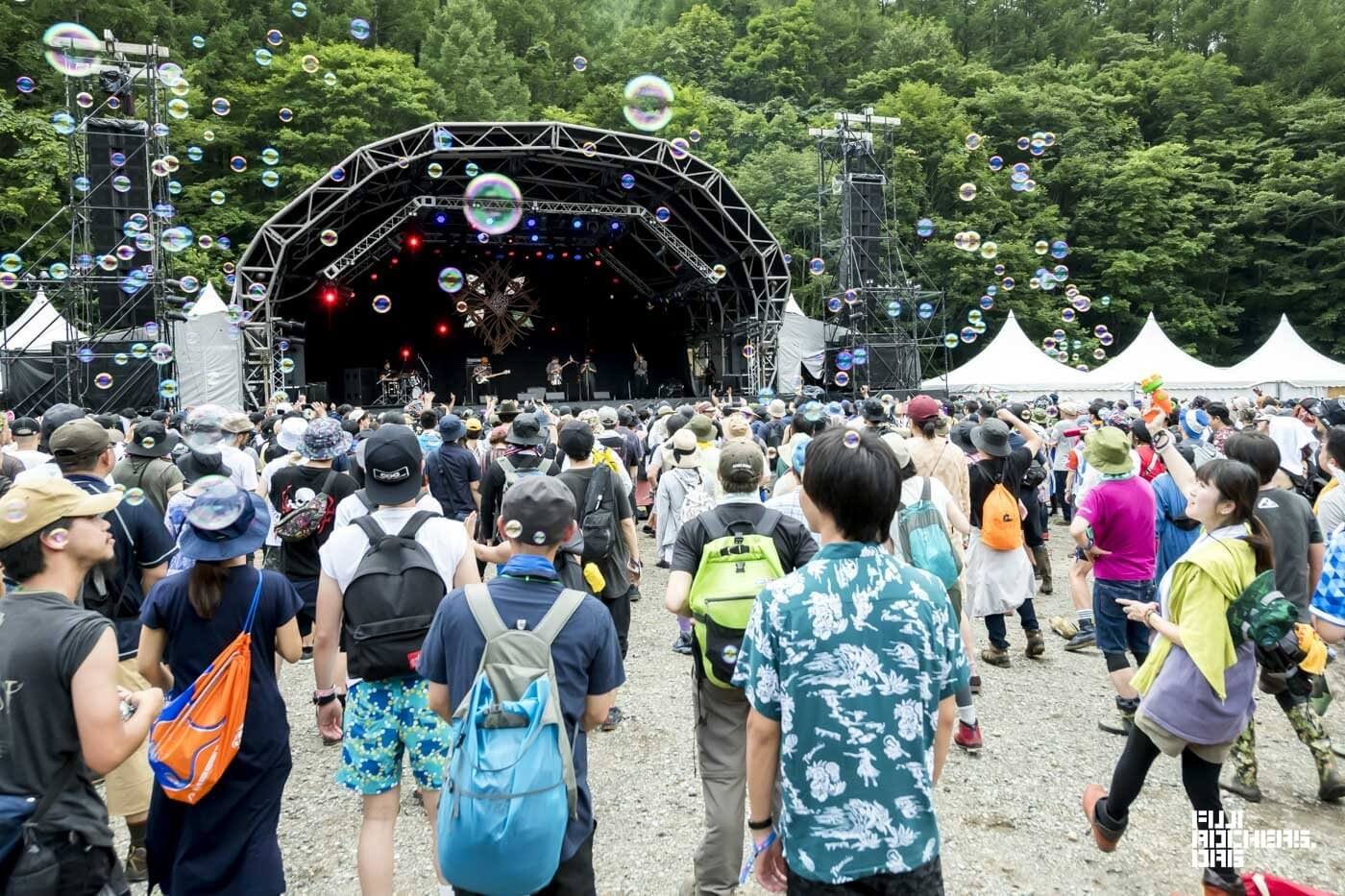 THE PARADISE BANGKOK MOLAM INTERNATIONAL BAND