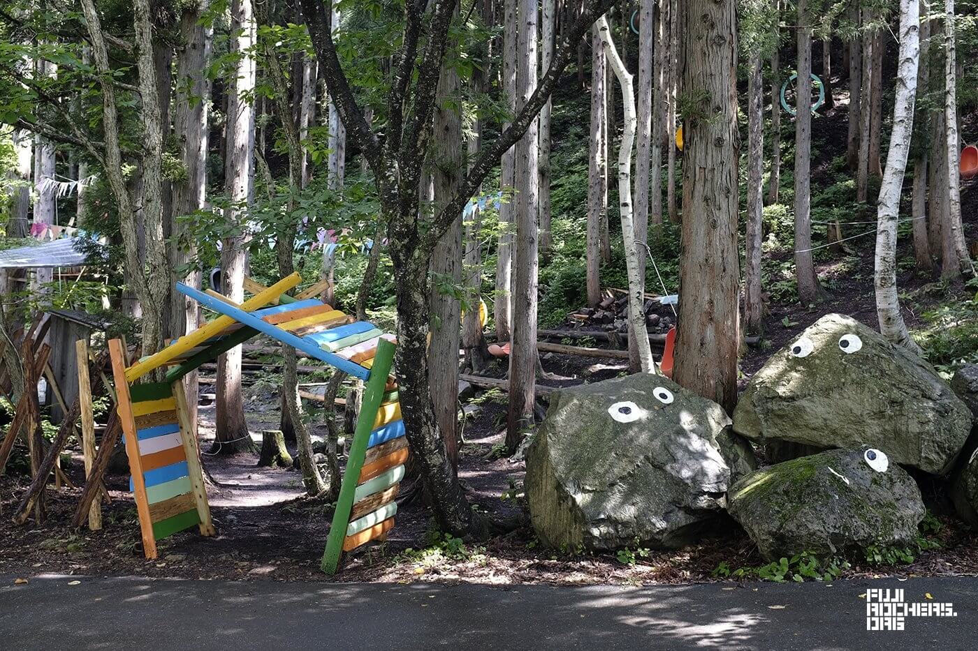 キッズランドには野に咲く花