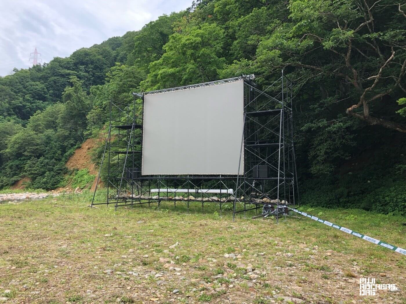 富士映劇、スクリーンができてます!