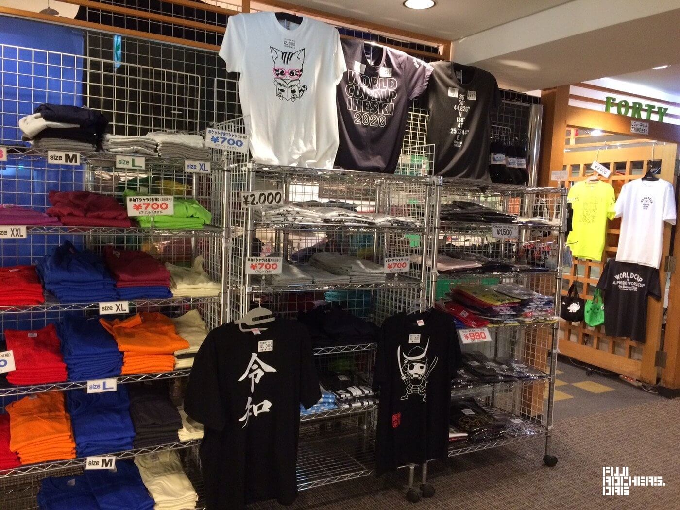 苗プリで無地Tシャツ売っています(キッズ~大人サイズ)