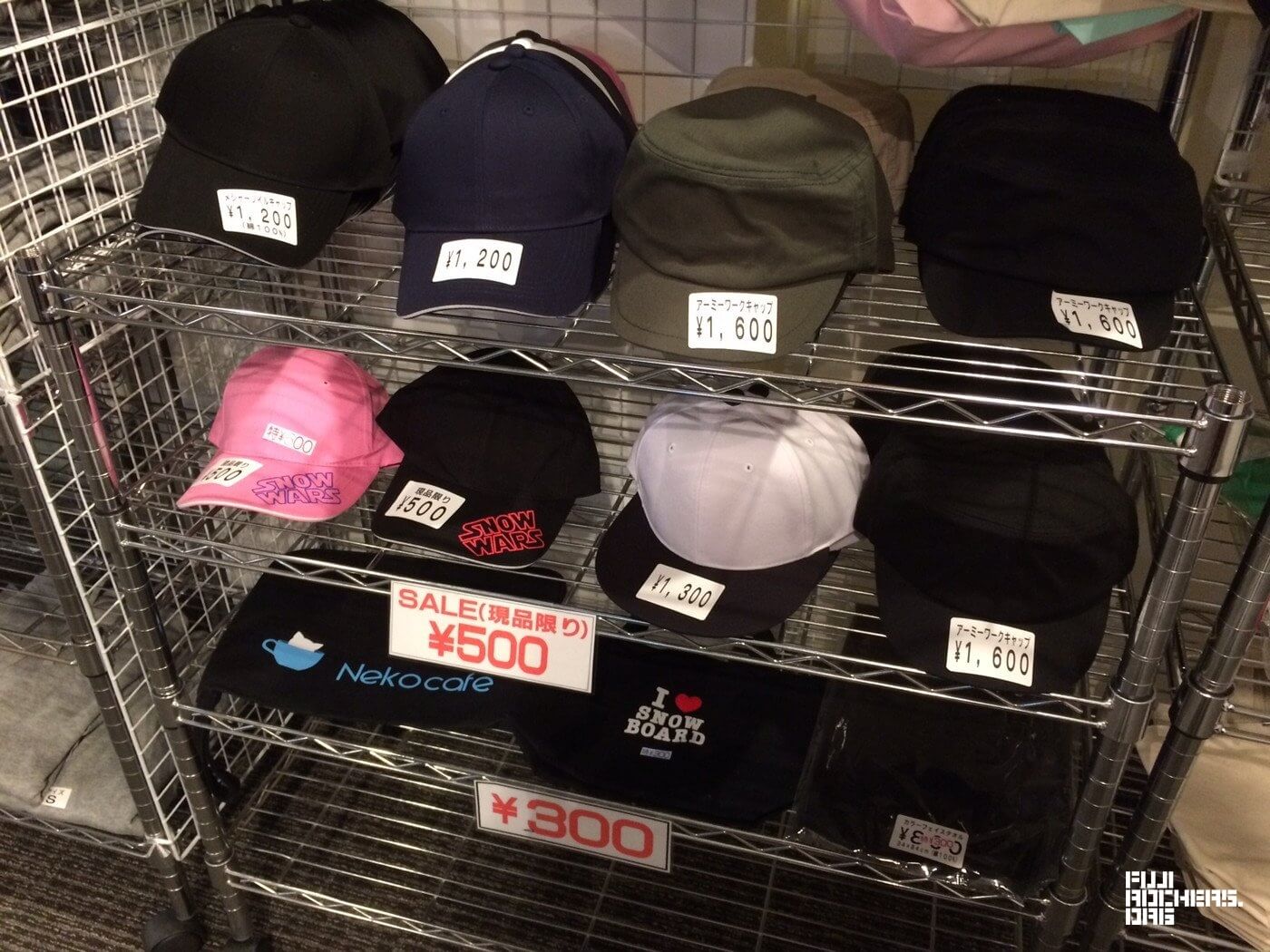 苗プリで無地Tシャツ売っています(キッズ~大人サイズ)