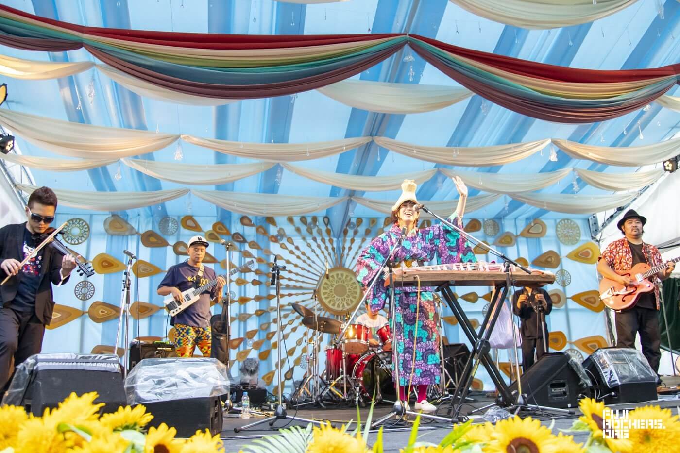 キウイとパパイヤ、マンゴーズ