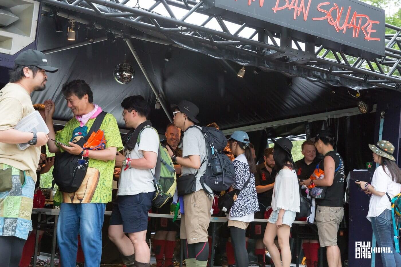 レッド・ホット・チリ・パイパーズのサイン会