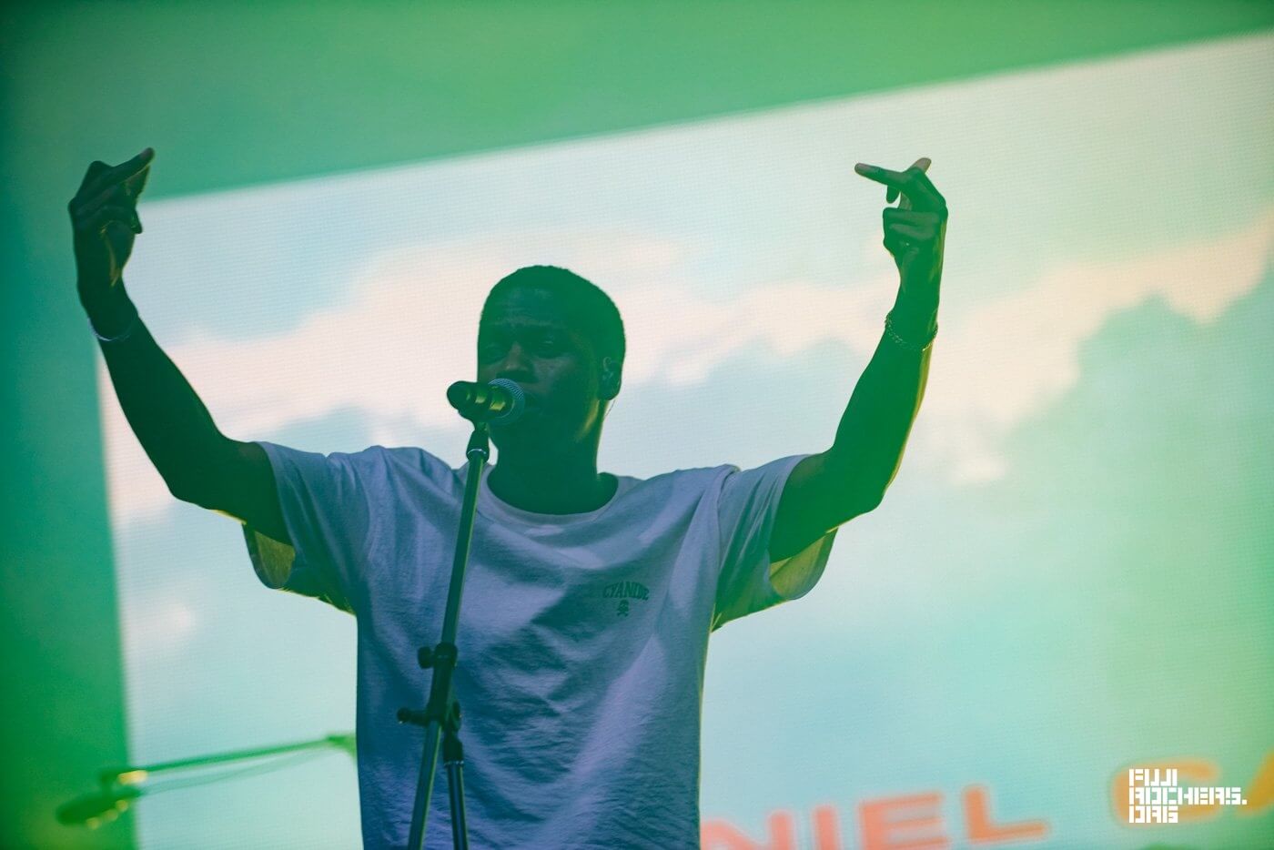DANIEL CAESAR
