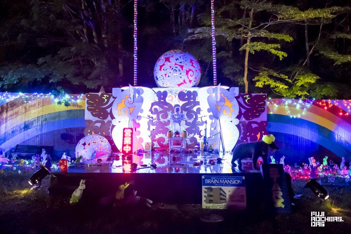 夜のバニーズガーデン