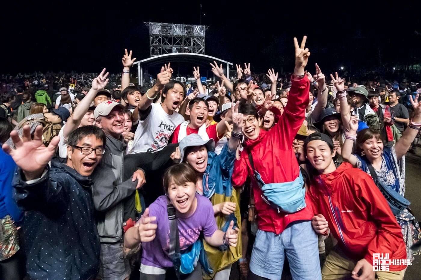 ”POWER TO THE PEOPLE”を聴きながら