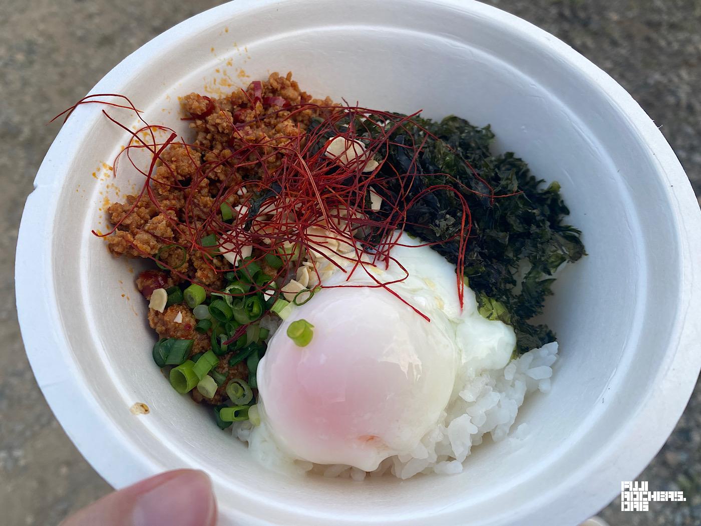 台湾肉みそごはん