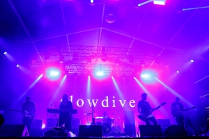 SLOWDIVE