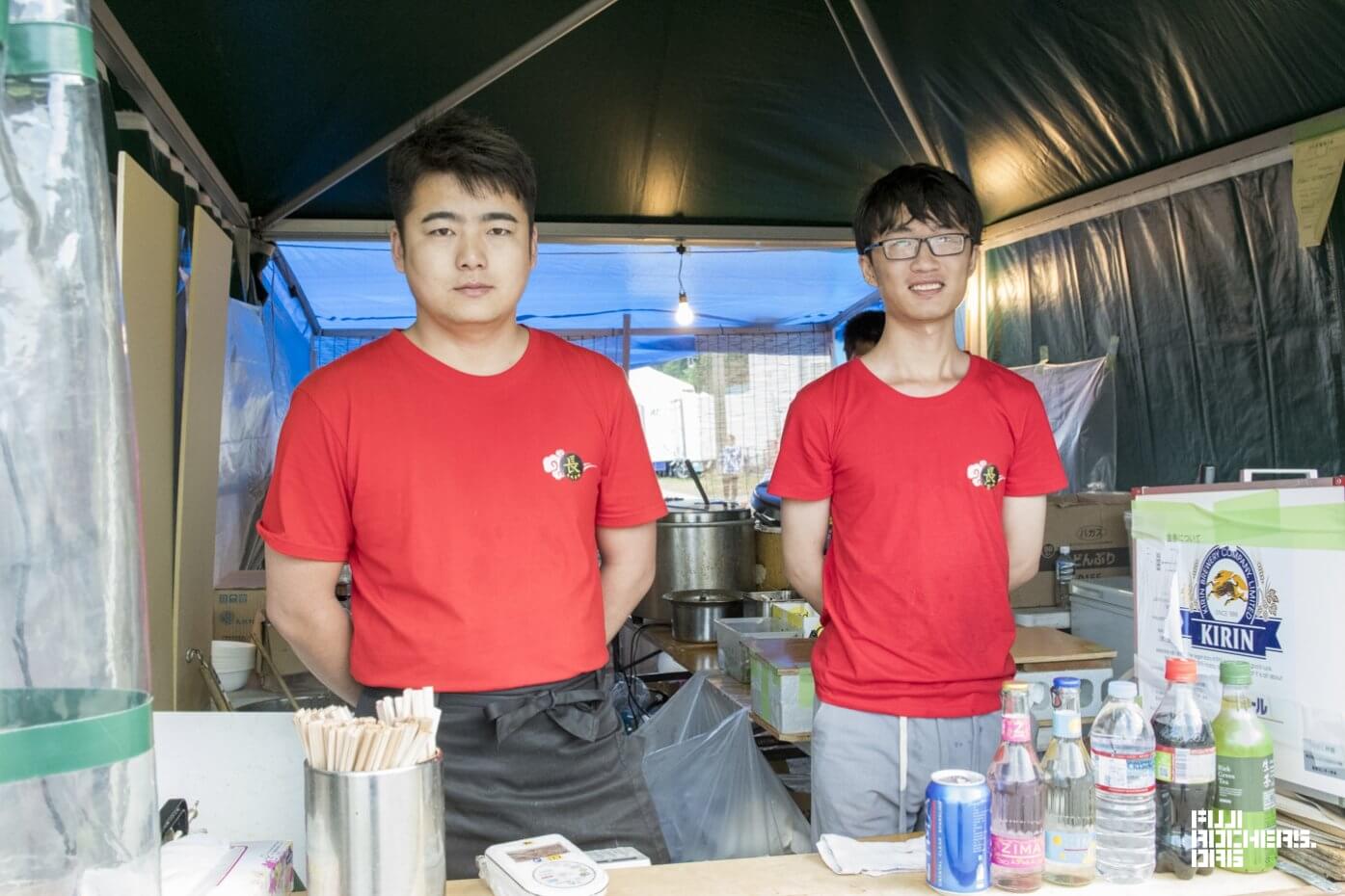 場外の飲食スタッフさんに感謝を込めて