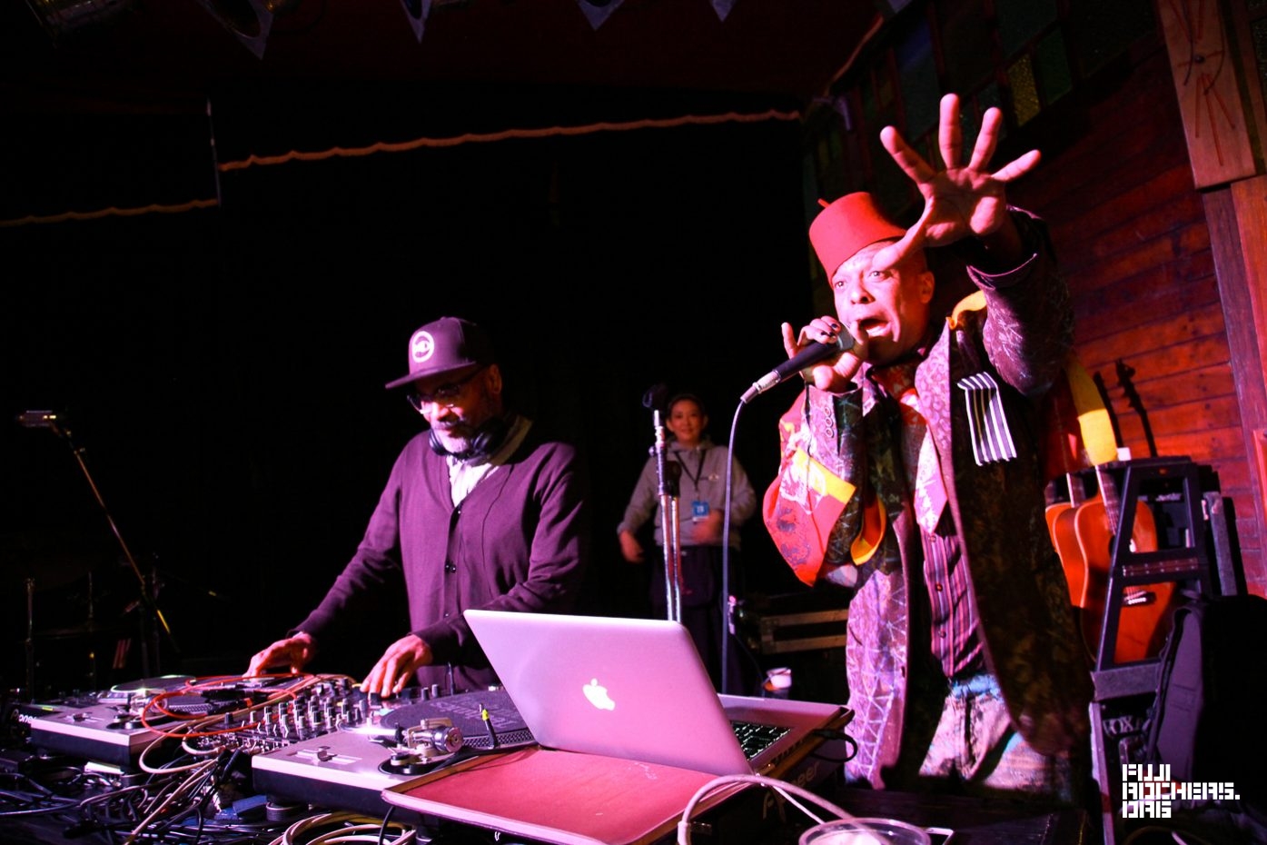 THE FISHBONE SOUND CLASH!!! DR MADD VIBE MEETS PHD FISH