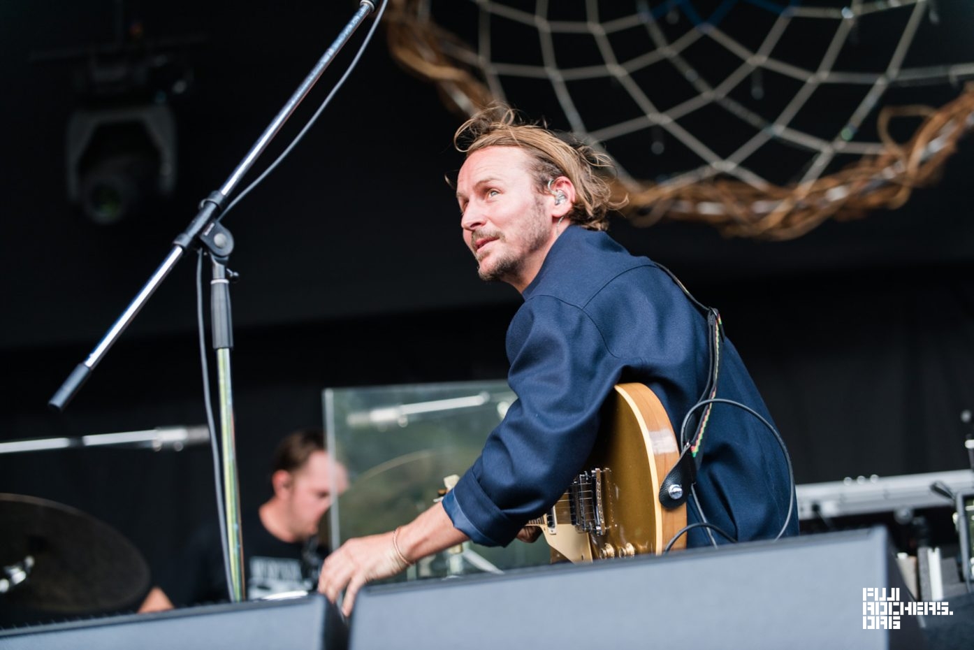 BEN HOWARD