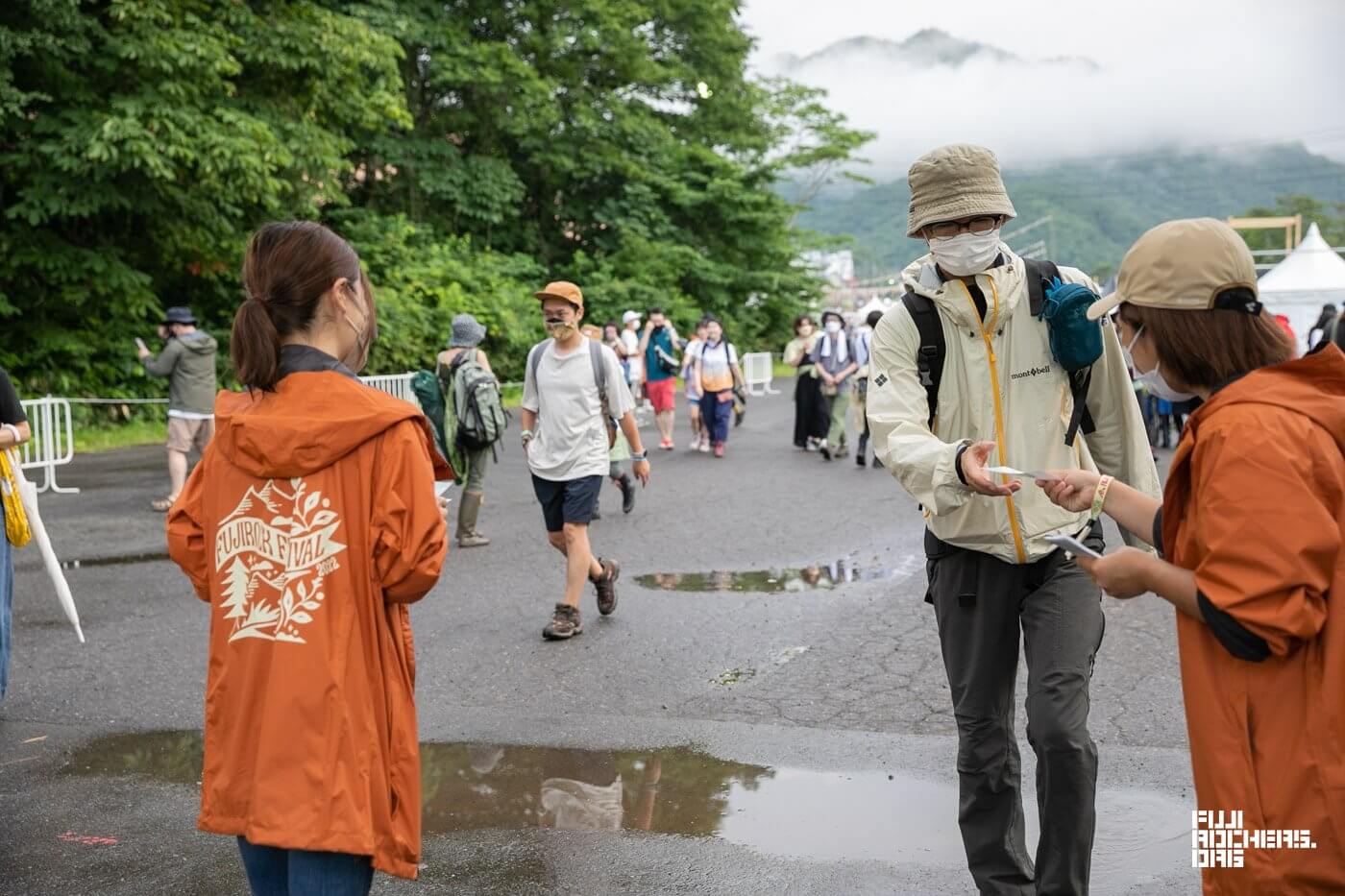 あなたも写っているかも？ゲートオープンすぐのお客さん達６