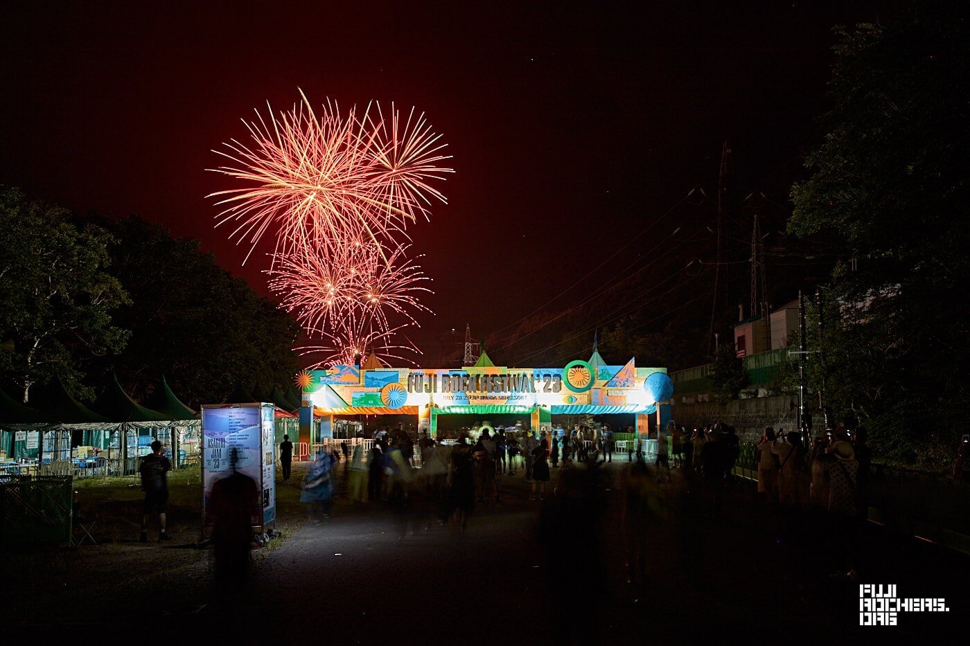 今年も花火とともに始まりました！