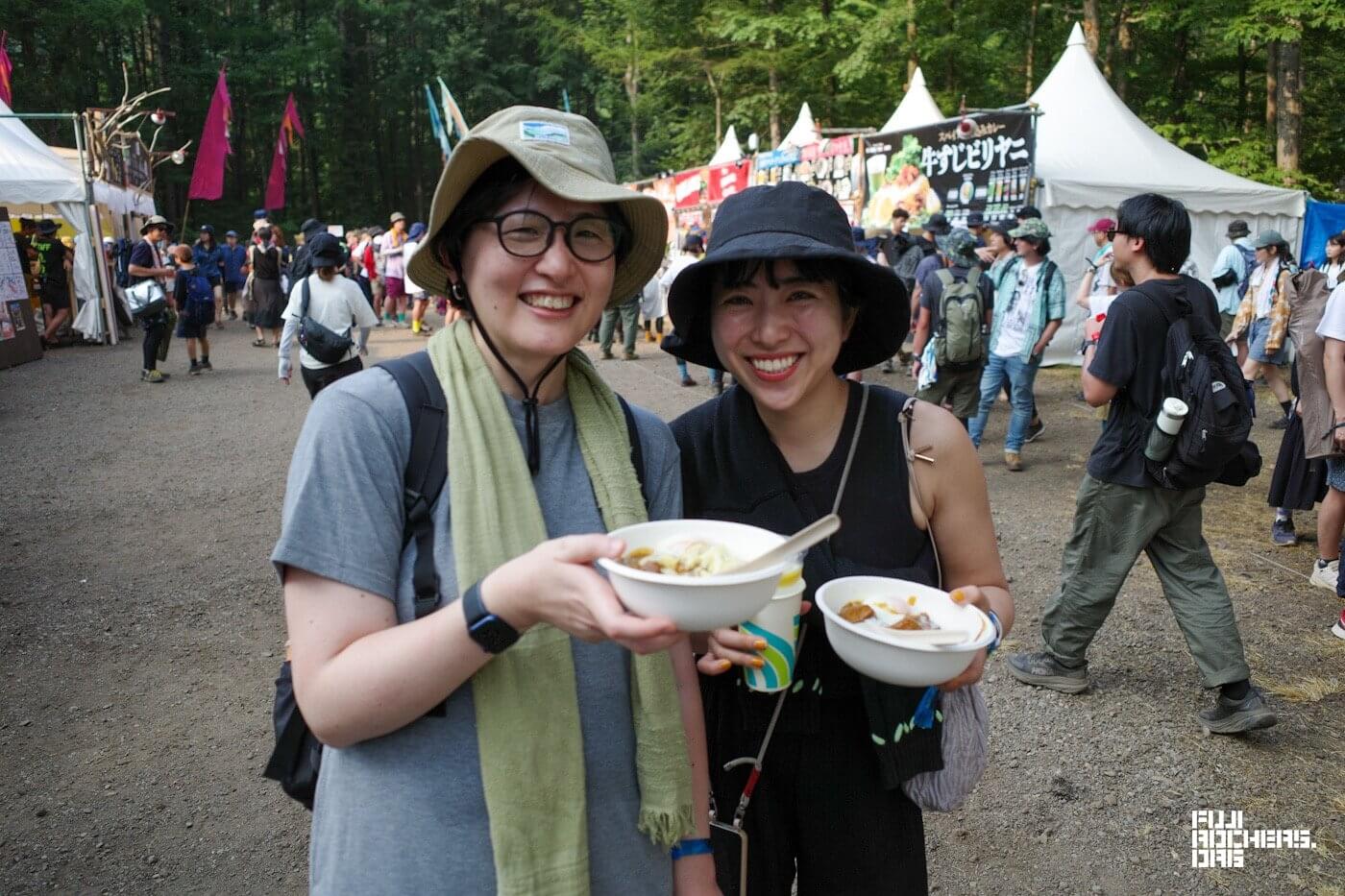 カレーを食べにきたよ