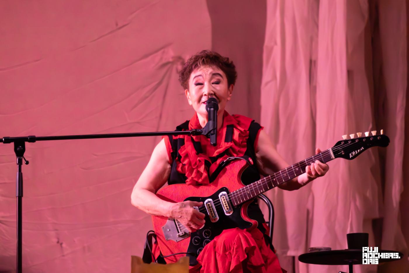 加藤登紀子