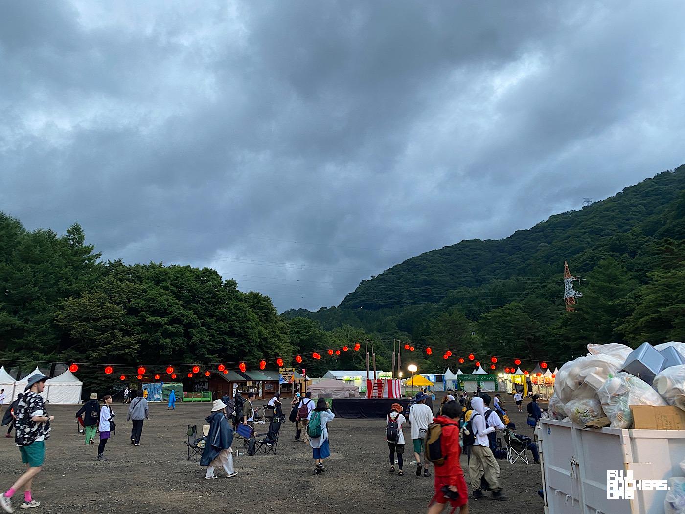 終わった瞬間雨