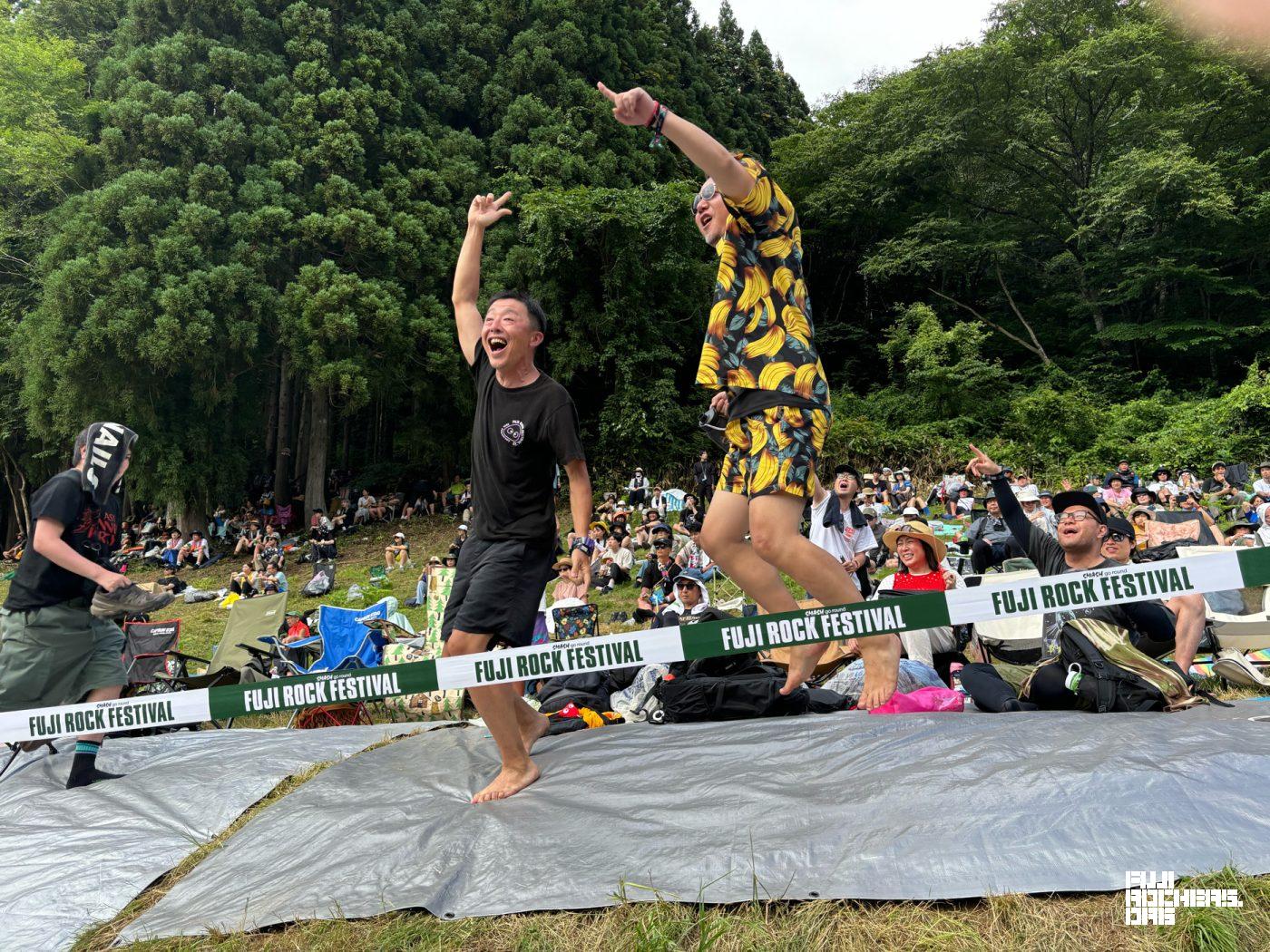 テンフィで暴れ狂う人