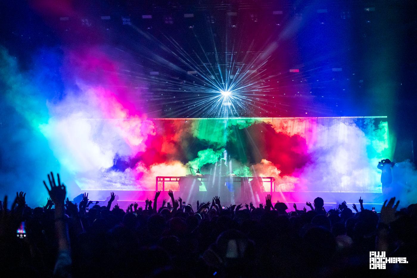 FOUR TET