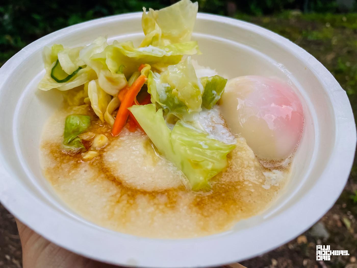 とろろめし両のせ（温玉&漬物）
