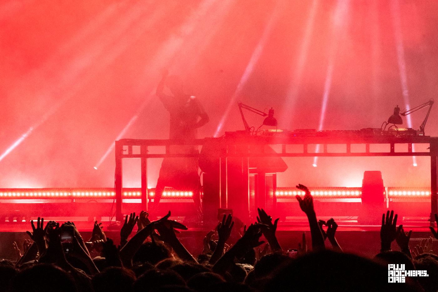 FOUR TET
