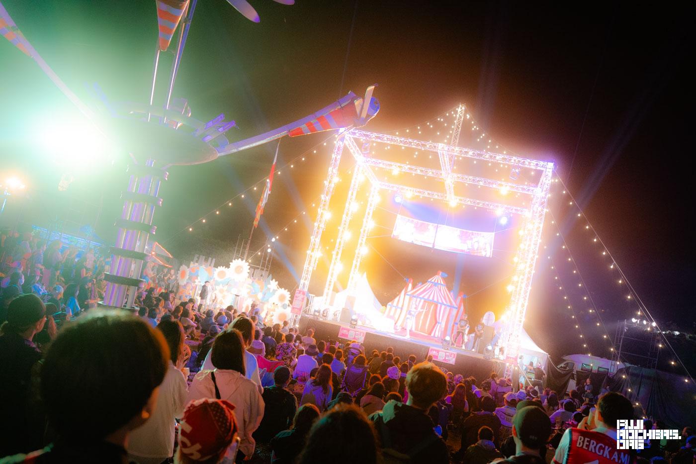SAKURA CIRCUS