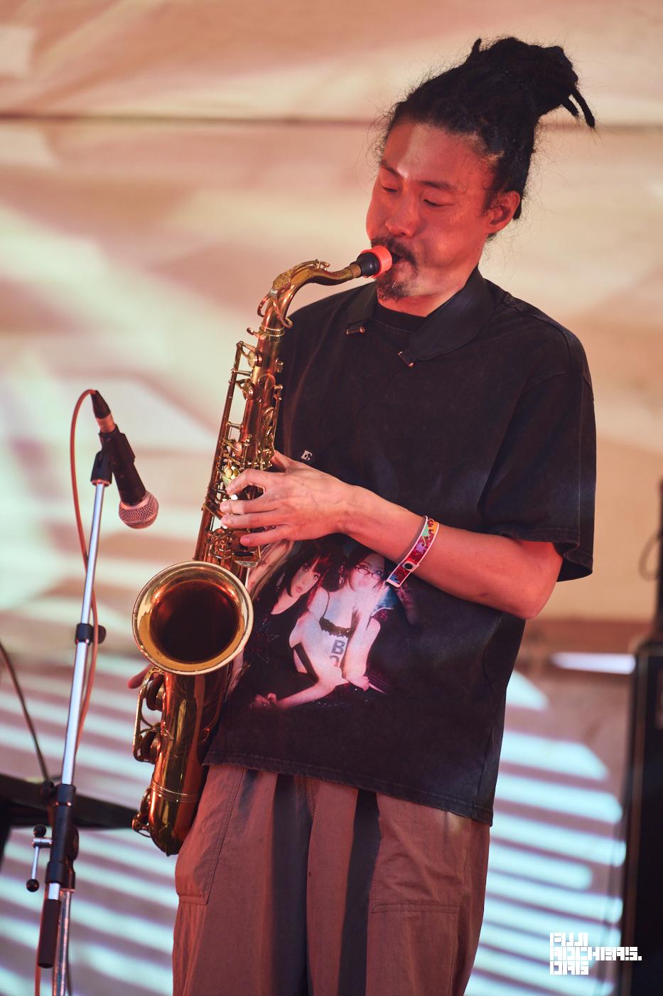 Kim Oki (guest 折坂悠太)