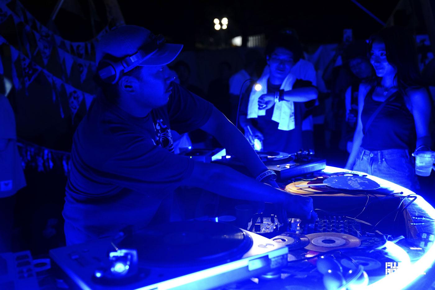 DJ TOMMY
