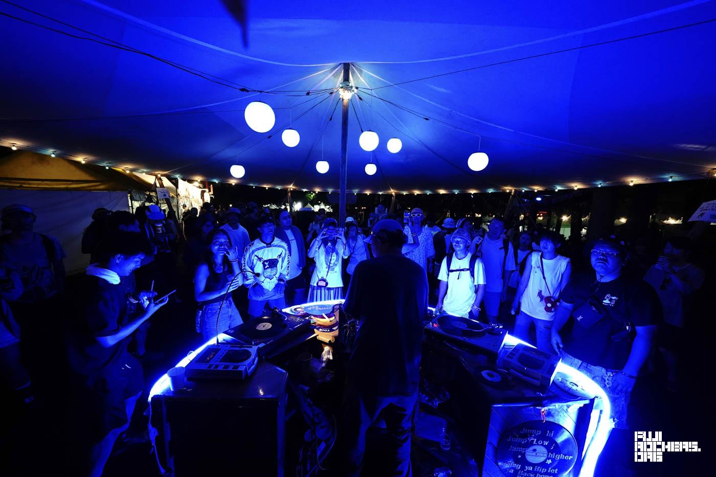 DJ TOMMY