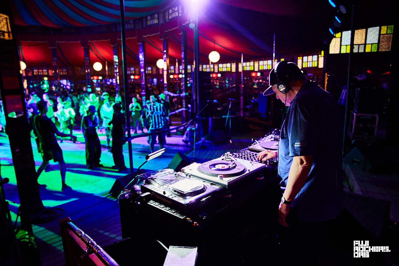ROOTS & RHYTHM DJ HARRY DUNCAN