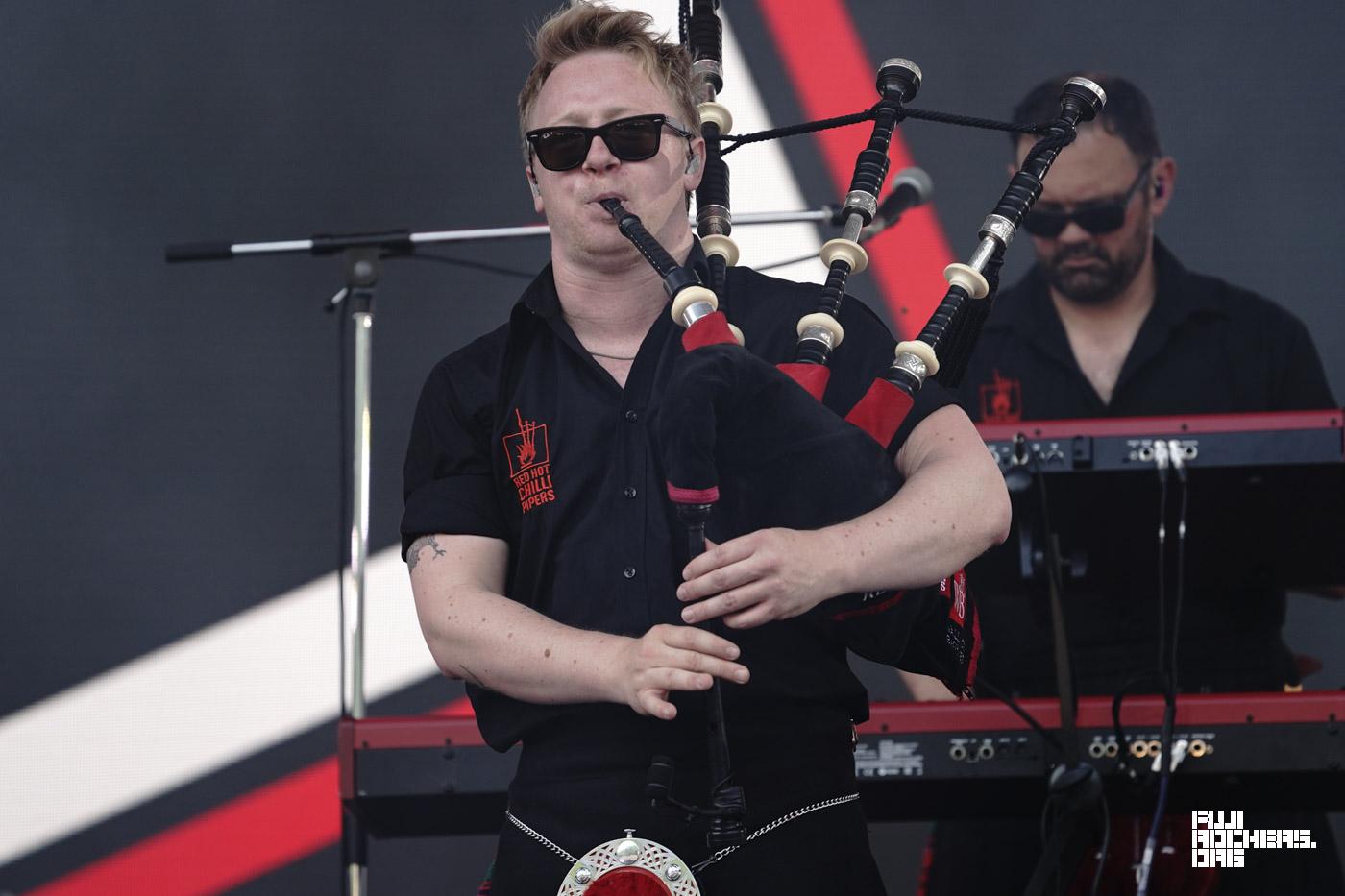 RED HOT CHILLI PIPERS