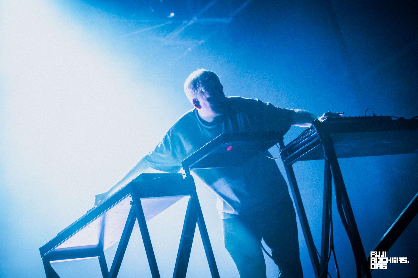 KIASMOS