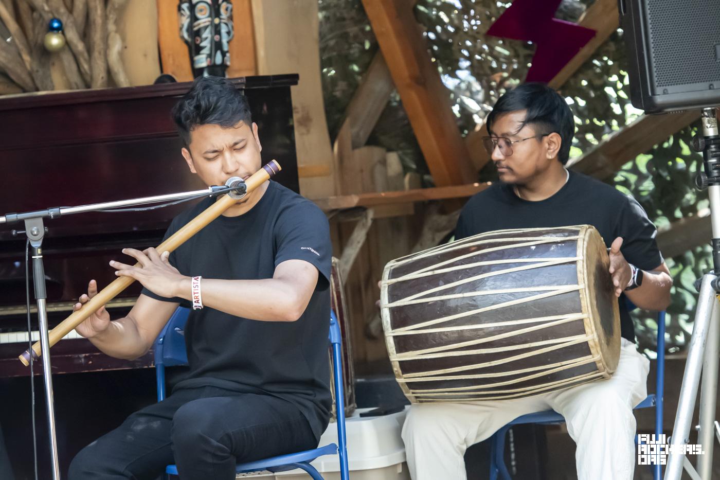 Upendra and friends + Sunil flute solo