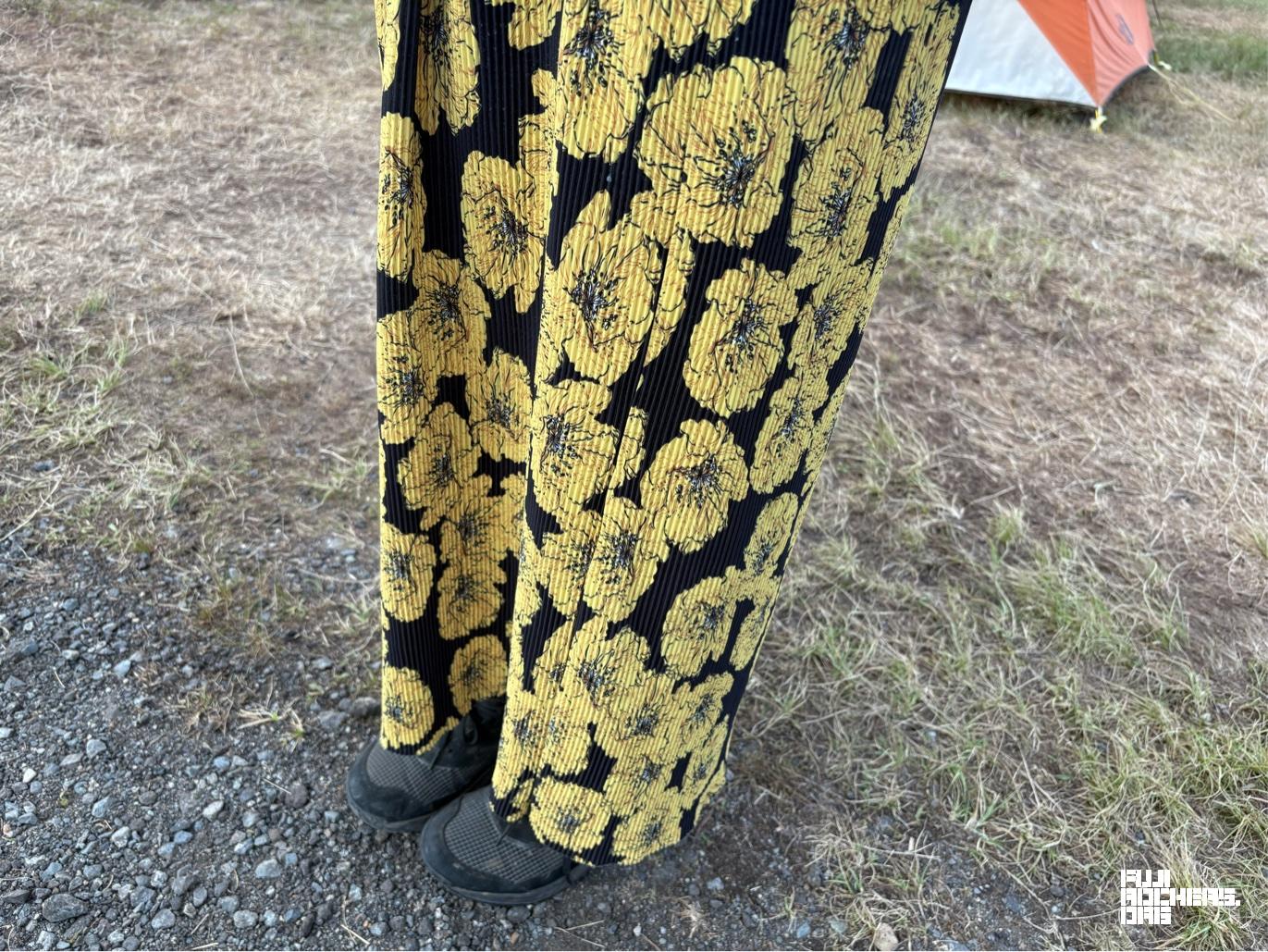 KiUのサコッシュ、帽子、ショートパンツ