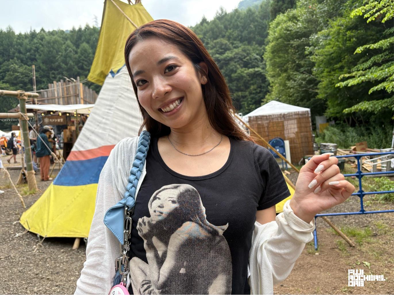 汚れてもOKな迷彩柄パンツはフェスとの相性◎！