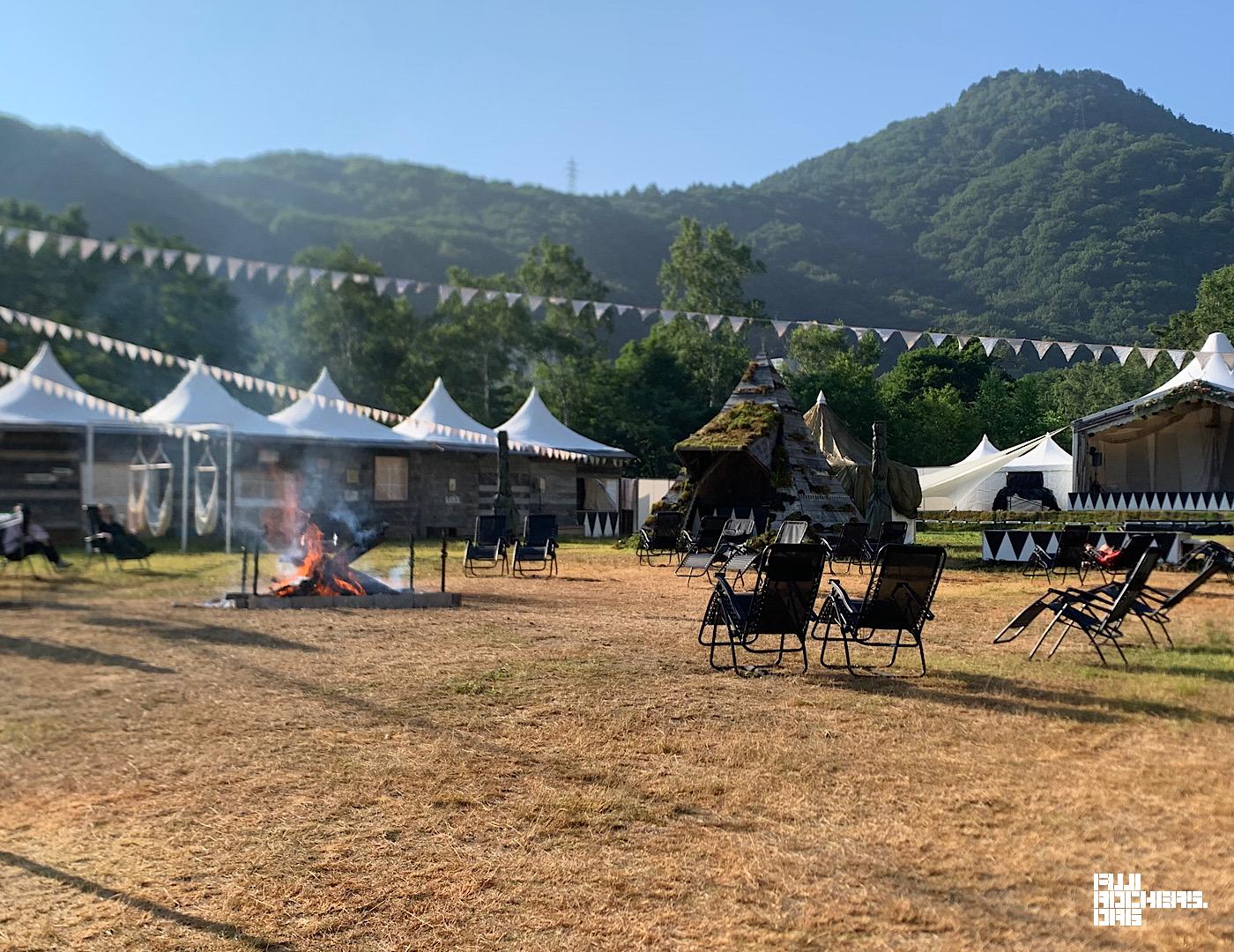 朝から焚き火でリラックス