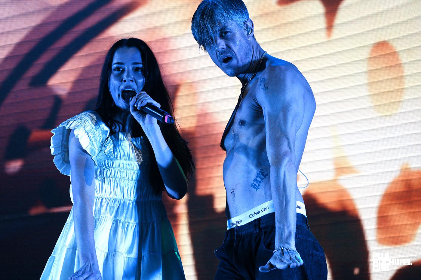 CONFIDENCE MAN
