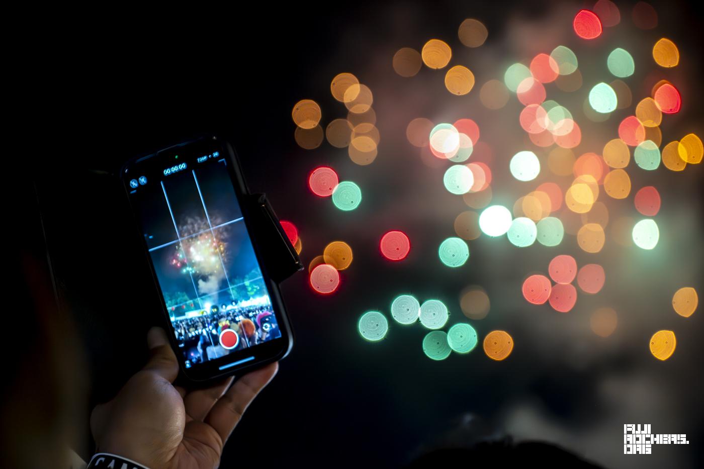 フジロック前夜祭20時、また今年も花火が上がった