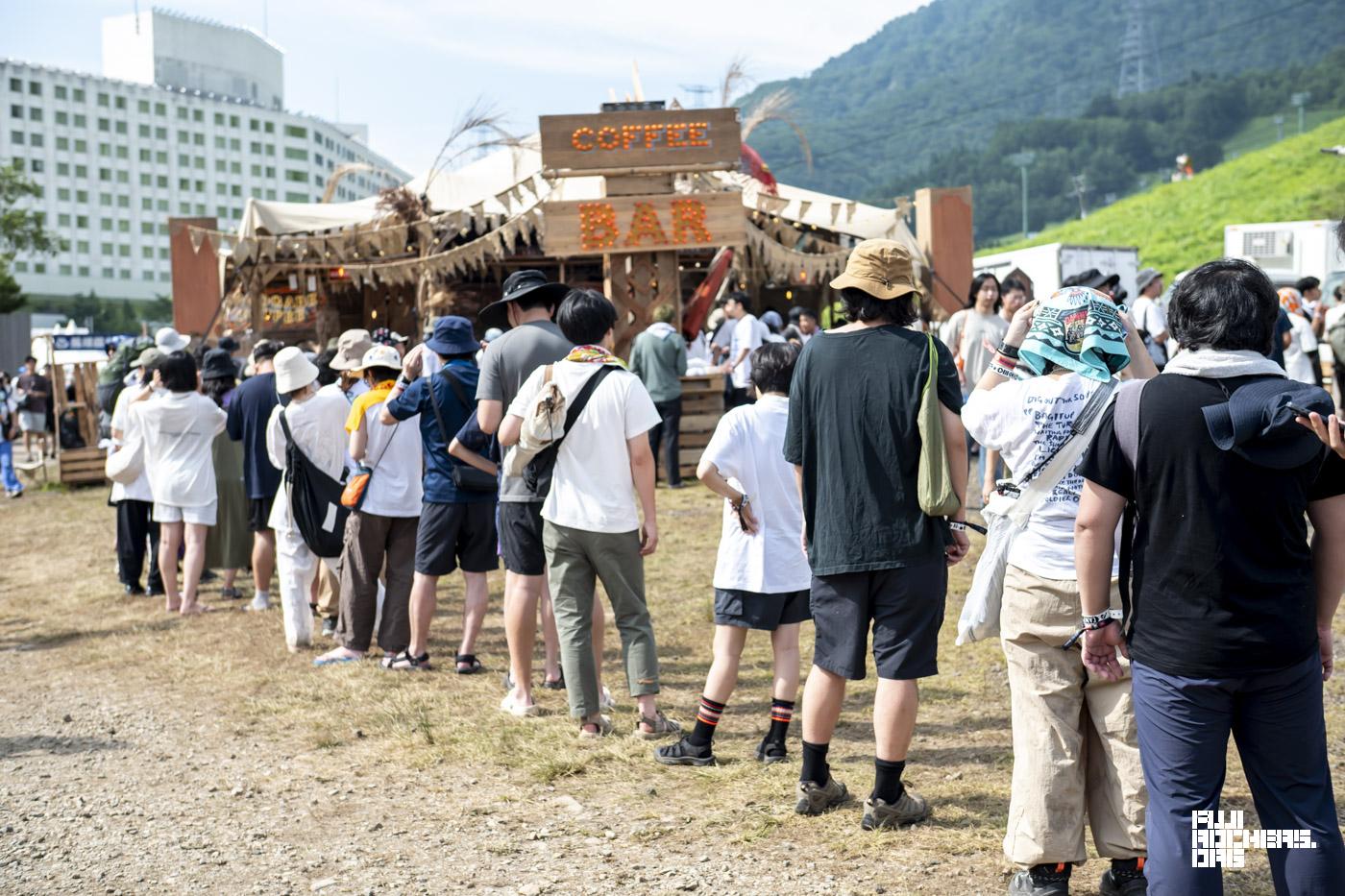 ３日目の朝、8:40の行列