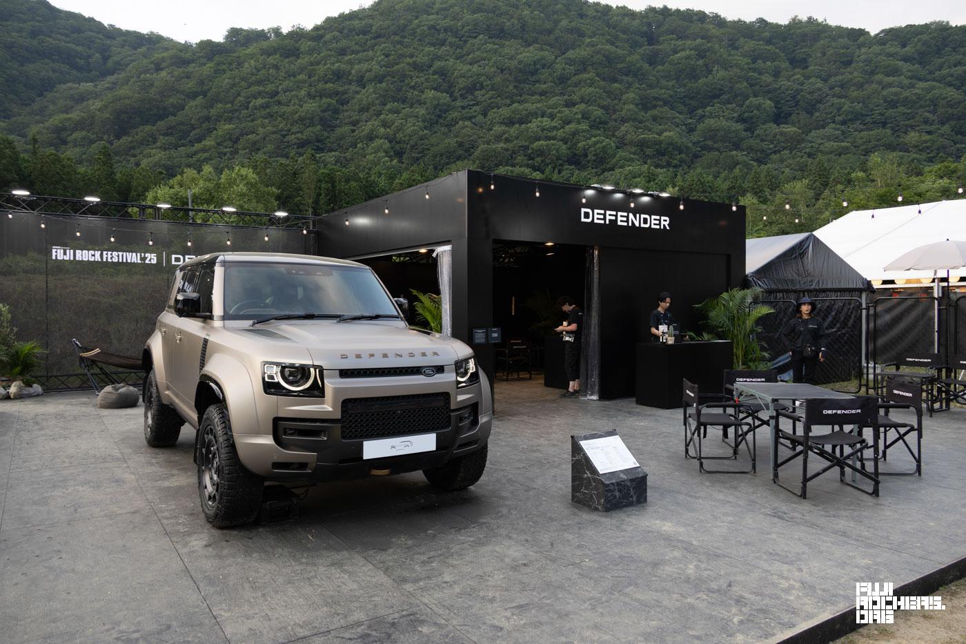 DEFENDER（ORANGE　CAFEにて展示中）
