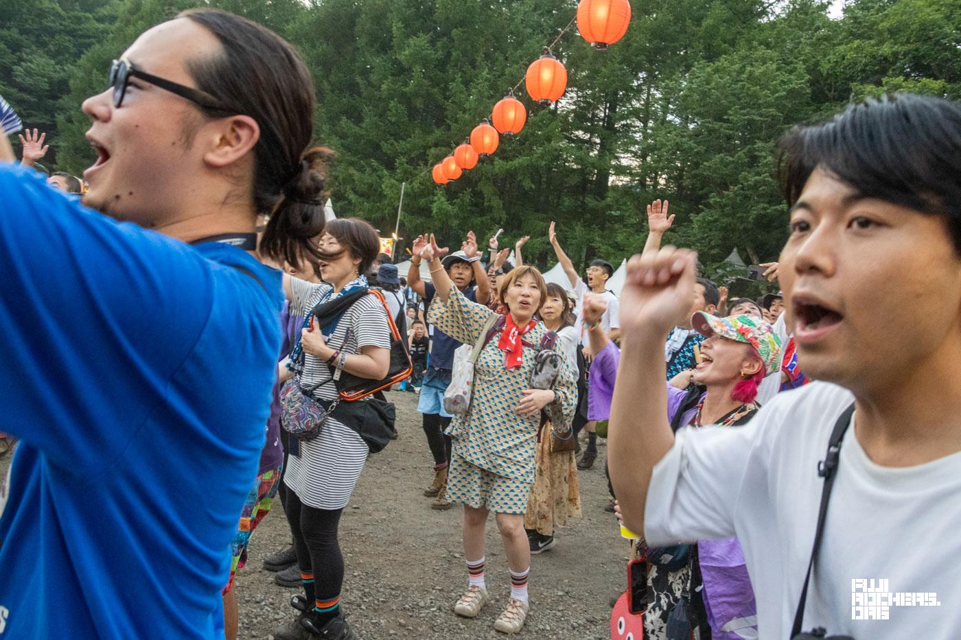 盆踊り会場はオアシス