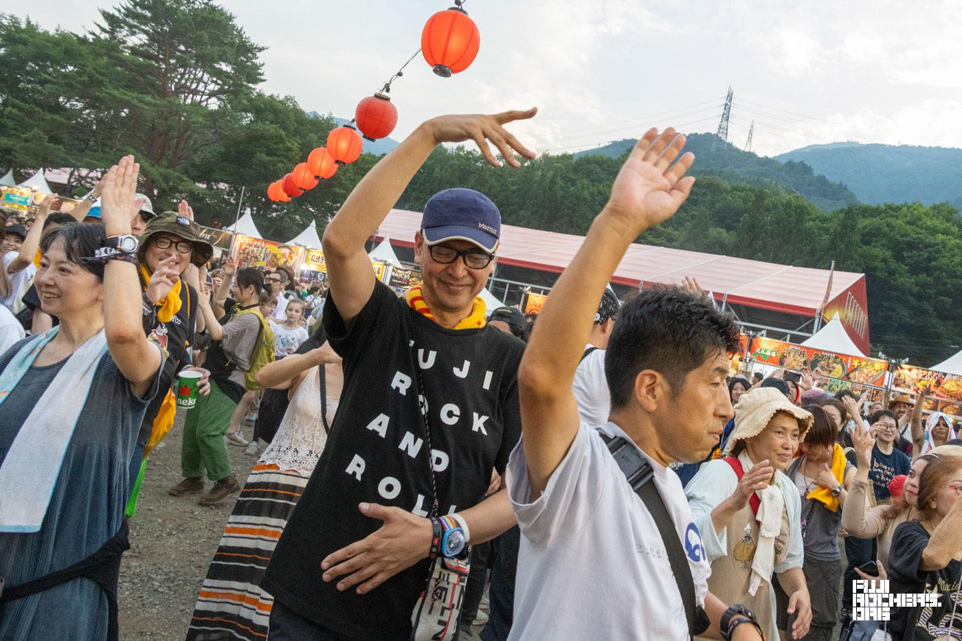 盆踊り会場はオアシス